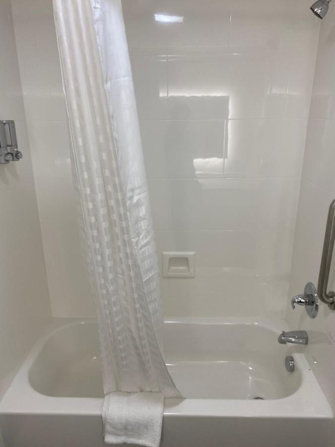 Hotel Desoto Олив Бранч Екстериор снимка